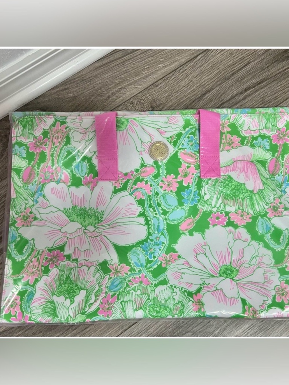 NWT Lilly Pulitzer Rolling Suitcase, Garment Bag, Packing Cubes - Luggage Set - Picture 7 of 10